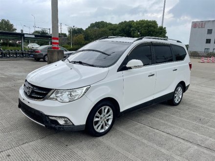 宝骏730 2014款 1.5L 手动豪华型 7座