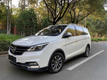 宝骏730 2017款 1.8L iAMT尊享型 7座