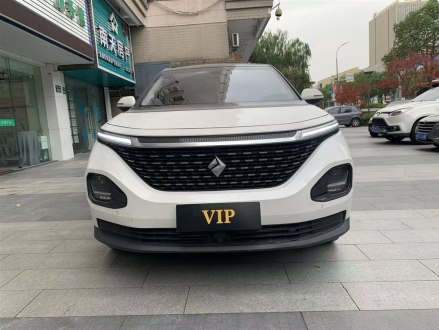 宝骏RM-5 2019款 1.5T CVT 24小时在线尊贵型 5座