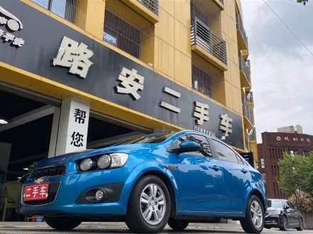 爱唯欧 2011款 三厢 1.4L MT SE