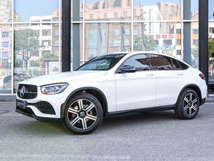 奔驰GLC轿跑 2022款 GLC 260 4MATIC 轿跑SUV
