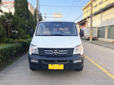 上汽大通MAXUS V80 2016款 2.5T 手动傲运通国V短轴低顶6座