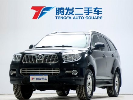 萨瓦纳 2017款 2.0T 手动四驱汽油尊享版5座
