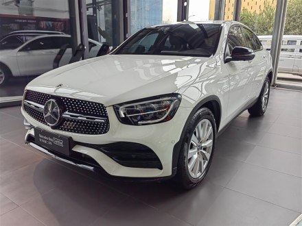 奔驰GLC轿跑 2021款 GLC 260 4MATIC 轿跑SUV