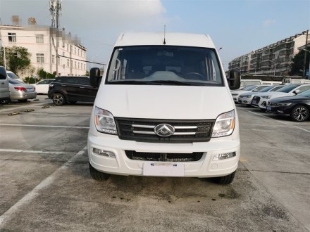 上汽大通MAXUS V80 2019款 2.0T Plus 6挡手动傲运通短轴中顶10座