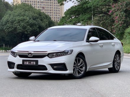 英仕派 2019款 260TURBO 精致版 国VI