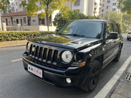 自由客 2015款 2.0L 运动版