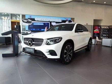 奔驰GLC轿跑 2019款 GLC 260 4MATIC 轿跑SUV