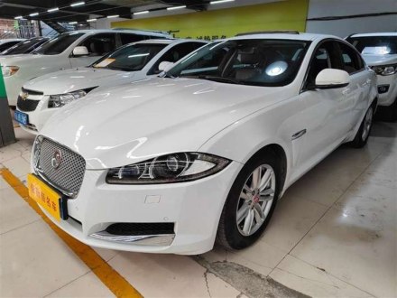 捷豹XF 2015款 XF 2.0T 80周年典藏风华版