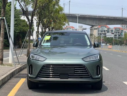 问界M5 2022款 四驱至臻版