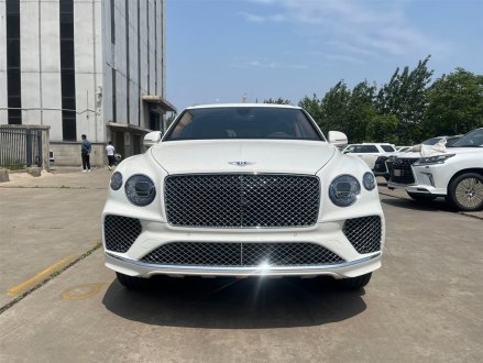 添越 2022款 4.0T V8