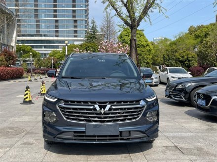 五菱凯捷 2020款 1.5T 自动旗舰型商务舱