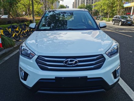 北京现代ix25 2015款 1.6L 自动两驱智能型GLS
