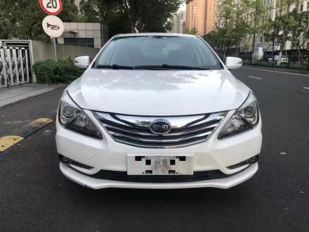 比亚迪G5 2014款 1.5TI 手动尊贵型