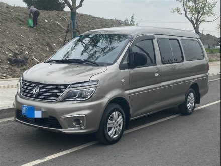 菱智 2017款 M5L 1.6L 9座标准型