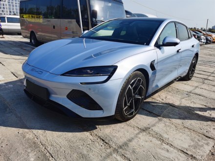 海豹 2022款 700km 长续航后驱版