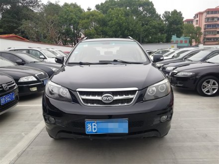 比亚迪S6 2012款 2.0L 手动尊贵型