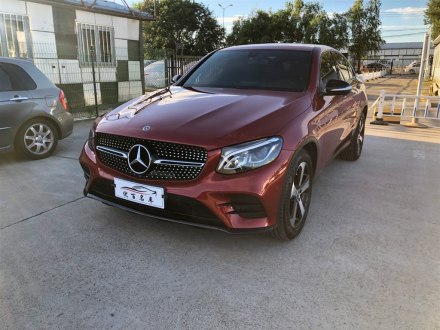 奔驰GLC轿跑 2017款 GLC 200 4MATIC 轿跑SUV