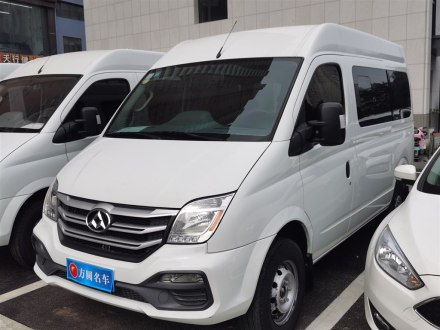 上汽大通MAXUS V80 2018款 2.5T 6挡手动商旅短轴中顶9座