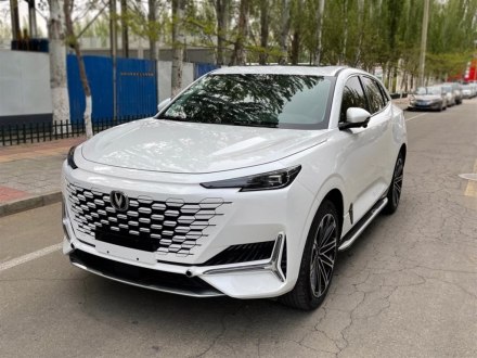 长安UNI-K新能源 2022款 蓝鲸iDD 130km 1.5T 尊贵型