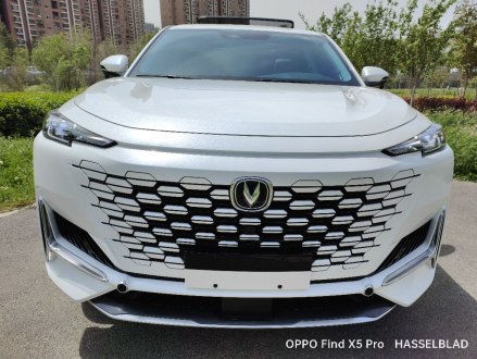 长安UNI-K 2021款 2.0T 全轮驱动尊贵型