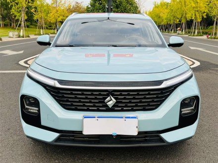 宝骏Valli 2021款 1.5T 那曲繁星 CVT旗舰型