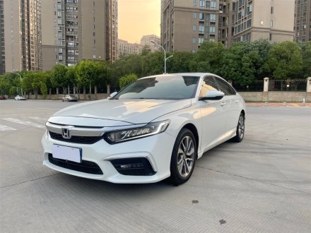 英仕派 2019款 260TURBO 精致版 国VI
