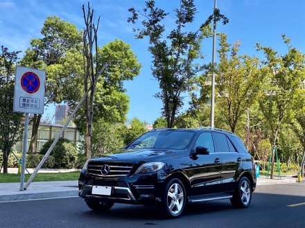 奔驰M级 2014款 ML 400 4MATIC豪华型