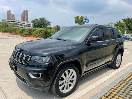 大切诺基进口 2017款 3.0L 舒享导航版