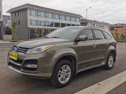 驭胜S350 2013款 2.0T 手动两驱汽油超豪华版7座