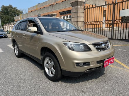 比亚迪S6 2013款 劲悦版 2.0L 手动豪华型 5座