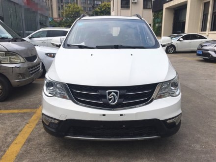 宝骏730 2014款 1.5L 手动豪华型 7座