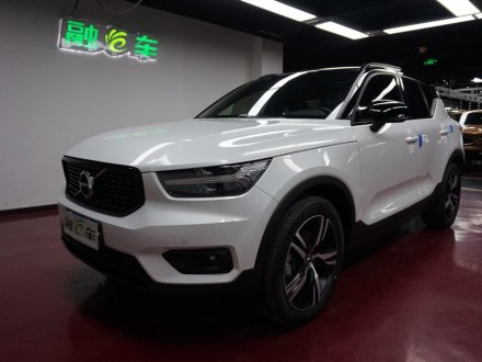 沃尔沃XC40 2021款 T4 四驱智远运动版