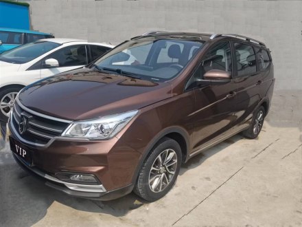 宝骏730 2019款 1.5L 手动时尚型 7座 国VI
