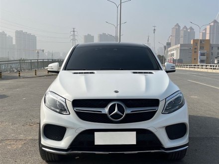奔驰GLE轿跑 2017款 GLE 320 4MATIC 轿跑SUV
