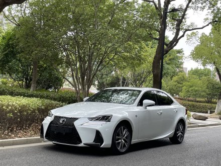 雷克萨斯IS 2017款 300 F SPORT版