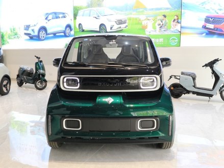 宝骏KiWi EV 2022款 艺术家轻享版 磷酸铁锂
