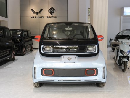 宝骏KiWi EV 2022款 艺术家轻享版 磷酸铁锂