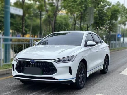 比亚迪e3 2021款 升级版 高续航版 豪华型