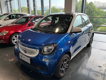 smart forfour 2018款 0.9T 66千瓦先锋版