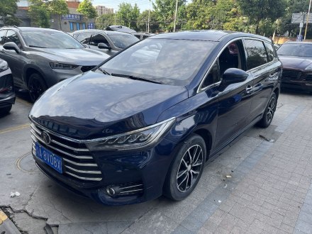 宋MAX 2017款 1.5T 自动智联豪华型 7座