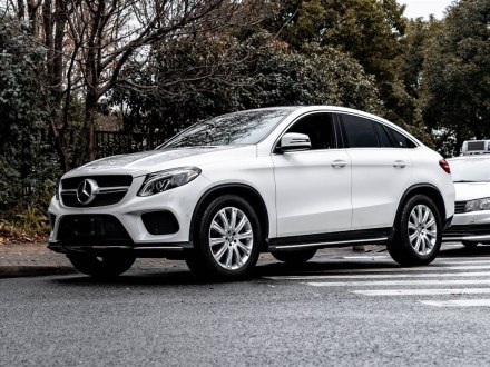奔驰GLE轿跑 2015款 GLE 320 4MATIC 轿跑SUV