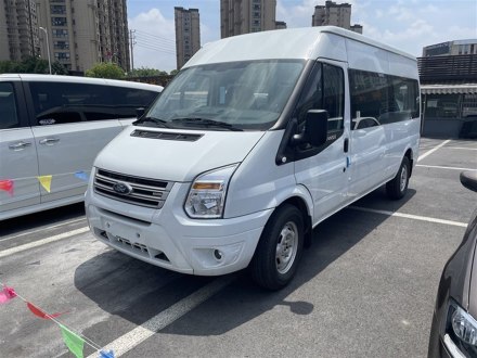新世代全顺 2021款 2.2T手动普通型客车Pro长轴带机械踏板9座中顶国VI