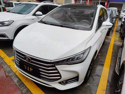 宋MAX 2018款 1.5T 自动智联尊享型 6座