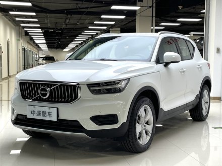 沃尔沃XC40 2021款 T4 四驱智行时尚版