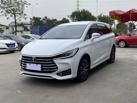 宋MAX 2018款 1.5T 自动智联豪华型 6座