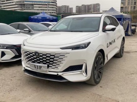 长安UNI-K 2021款 2.0T 全轮驱动尊贵型