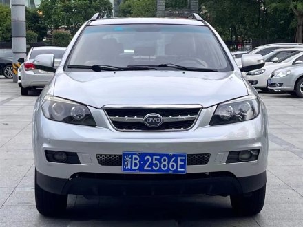 比亚迪S6 2012款 2.0L 手动尊贵型