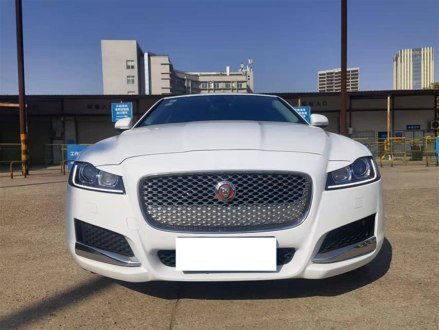 捷豹XF 2016款 XF 2.0T 两驱风华版