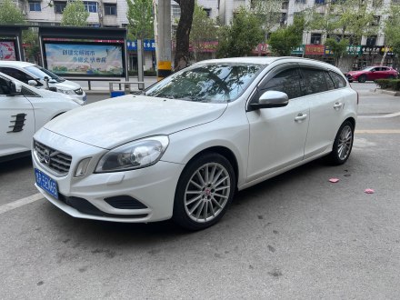 沃尔沃V60 2012款 T6 AWD 运动版